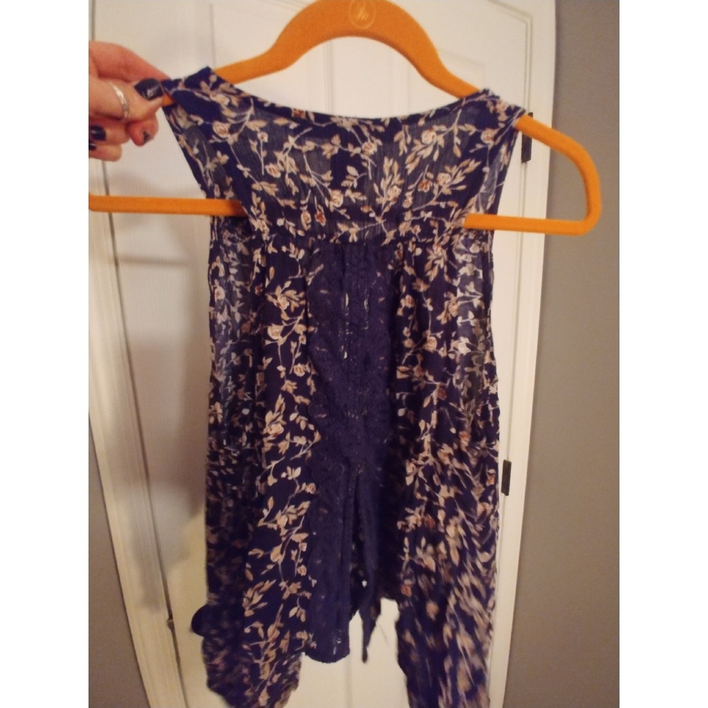 American Rag Top - Picture 2 of 2